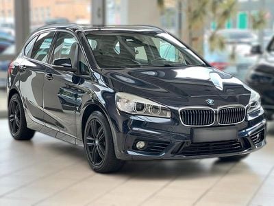 Gebraucht BMW 225 Active Tourer Sport Line 224 PS (164 kW) 2017 Blau metallic Van / Kleinbus