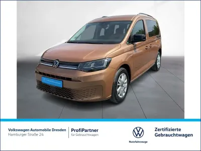 Usata VW Caddy Life 102 CV (75 kW) 2024 Marrone Monovolume