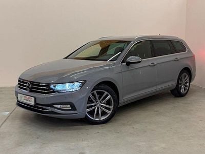Second-hand VW Passat Business 200 CP (147 kW) 2023 Gri Break