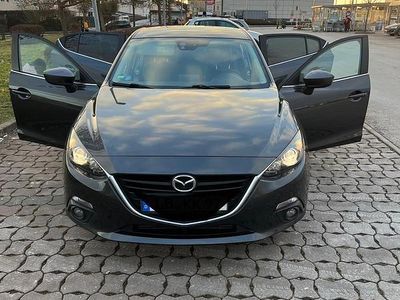 Grau Gebraucht 2015 Mazda 3 Kleinwagen | 9.300 € (Fairer Preis)