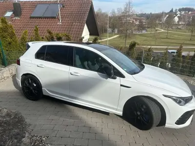 Usata VW Golf VIII R 320 CV (235 kW) 2023 Bianco Berlina