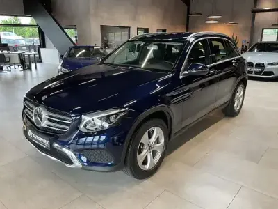 Używany Mercedes GLC300 Exclusive 245 KM (180 kW) 2019 Niebieski SUV