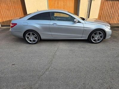 Usata Mercedes E350 231 CV (169 kW) 2010 Argento Coupé