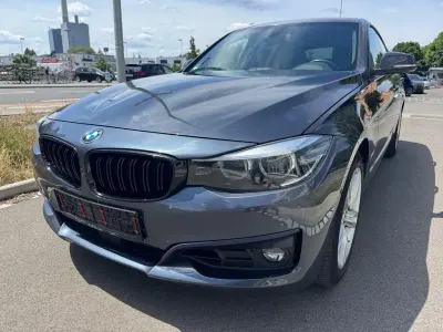 Gebraucht BMW 330 Advantage 258 PS (189 kW) 2017 Grau Limousine