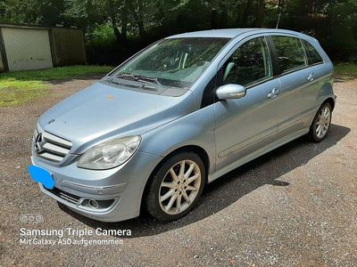 Blau Gebraucht 2006 Mercedes B200 Van / Kleinbus | 3.490 € (Guter Preis)