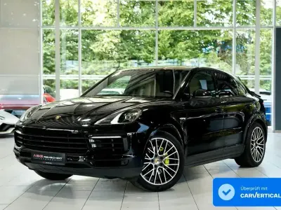 Gebraucht Porsche Cayenne E-Hybrid Chrono 463 PS (340 kW) 2020 Schwarz SUV
