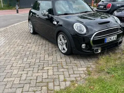Gebraucht Mini Cooper S 192 PS (141 kW) 2014 Schwarz Kleinwagen