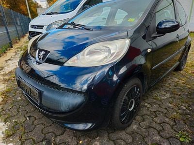 Gebraucht Peugeot 107 68 PS (50 kW) 2005 Schwarz Kleinwagen