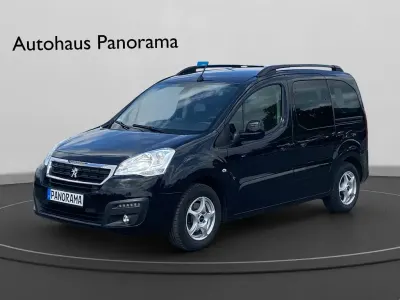 Gebraucht Peugeot TePee 99 PS (72 kW) 2017 Schwarz Van / Kleinbus