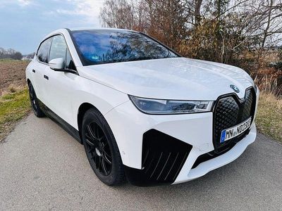 Gebraucht BMW iX Sport Line 239 kW (326 PS) 2023 Weiß SUV