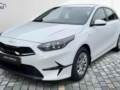Neu Kia Ceed Best 140 PS (102 kW) 2025 Weiss / deluxe white Kleinwagen