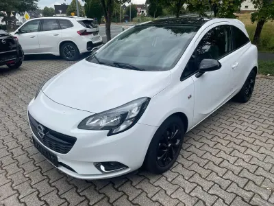 Gebraucht Opel Corsa Color Edition 90 PS (66 kW) 2015 Weiß Kleinwagen