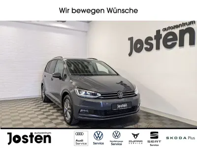 Neu VW Touran Comfortline 150 PS (110 kW) 2026 Delfingrau metallic Van / Kleinbus