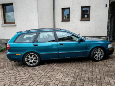 Gebraucht Volvo V40 200 PS (147 kW) 2001 Blau Kombi