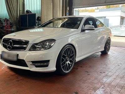 Gebraucht Mercedes C180 156 PS (114 kW) 2012 Weiß Coupé