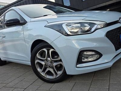 Gebraucht Hyundai i20 88 PS (64 kW) 2022 Grau Kleinwagen