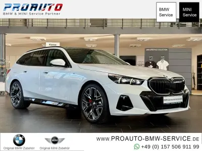 Gebraucht BMW 520 M Sport 197 PS (144 kW) 2025 Weiß Limousine