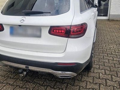 Gebraucht Mercedes GLC220 194 PS (142 kW) 2019 Weiß SUV