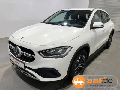 Gebraucht Mercedes GLA200 Style 163 PS (119 kW) 2023 Weiss SUV