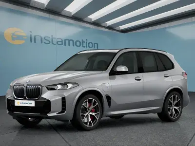 Neu BMW X5 489 PS (359 kW) 2026 Grau SUV