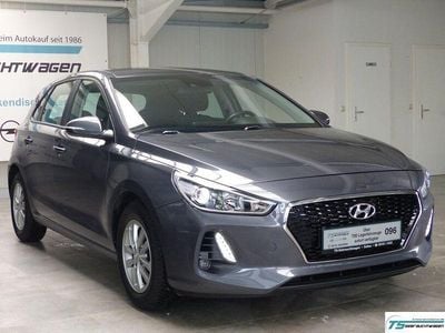 Gebraucht Hyundai i30 120 PS (88 kW) 2017 Grau Limousine
