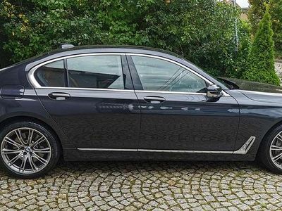 BMW 750