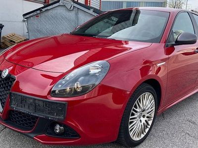 Gebraucht Alfa Romeo Giulietta Super 120 PS (88 kW) 2017 Rot Kleinwagen