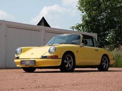 Gebraucht Porsche 911 155 PS (114 kW) 1968 Gelb Cabrio