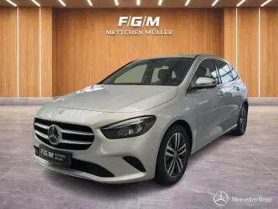 Gebraucht Mercedes B200 163 PS (119 kW) 2019 Iridiumsilber Kleinwagen