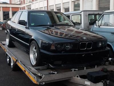 Gebraucht BMW 535 M Sport 211 PS (155 kW) 1989 Schwarz Limousine
