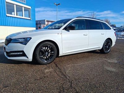 Weiß Gebraucht 2020 Skoda Superb SportLine Kombi | 13.500 €