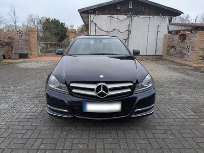 Gebraucht Mercedes C220 170 PS (125 kW) 2012 Blau Coupé