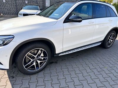 gebraucht Mercedes GLC250 mit Panorama Dach und AppleCarPlay