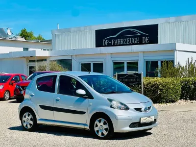 Second-hand Toyota Aygo 68 CP (50 kW) 2008 Argintiu Hatchback