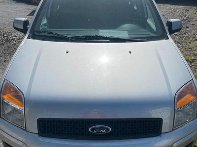 Second-hand Ford Fusion 80 CP (58 kW) 2010 Argintiu Hatchback