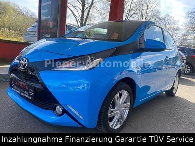 Gebraucht Toyota Aygo X-play 69 PS (50 kW) 2017 Blau Kleinwagen