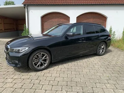 Używany BMW 320 Advantage 190 KM (139 kW) 2019 Czarny Kombi