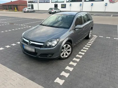 Gebraucht Opel Astra 105 PS (77 kW) 2006 Blau Kombi