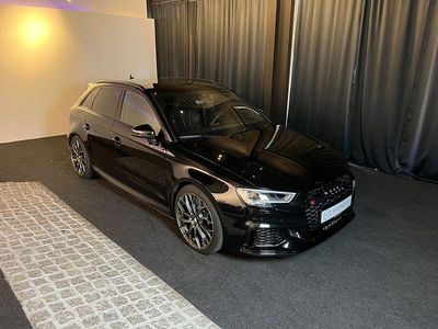 Mythosschwarz Gebraucht 2019 Audi RS3 Sportback Sport Kleinwagen | 46.990 € (Etwas zu teuer)