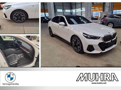 Gebraucht BMW 520 M Sport 197 PS (144 kW) 2025 Mineralweiss metallic Limousine