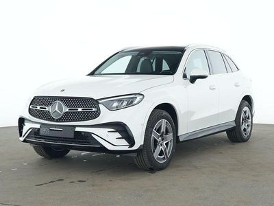 Gebraucht Mercedes GLC300e AMG 197 PS (144 kW) 2024 Manufaktur opalithweiß bright SUV