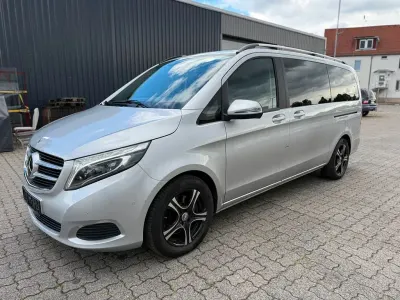 Gebraucht Mercedes V250 Edition 190 PS (139 kW) 2017 Silber Van / Kleinbus