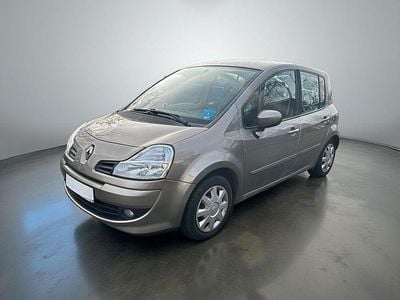 Grün Gebraucht 2009 Renault Modus Dynamique Van / Kleinbus | 4.790 € (Etwas zu teuer)