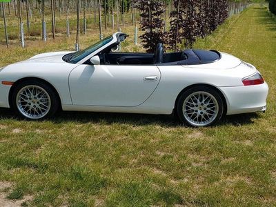 Porsche 911 Carrera 4 Cabriolet