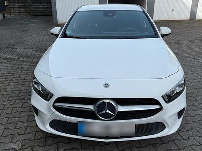 Gebraucht Mercedes 180 85 PS (62 kW) 2018 Weiß Limousine