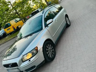 Usata Volvo V50 140 CV (102 kW) 2007 Grigio Station wagon