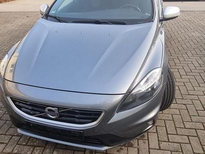 Gebraucht Volvo V40 R-Design 120 PS (88 kW) 2015 Grau Kleinwagen