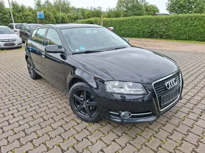 Gebraucht Audi A3 Attraction 125 PS (91 kW) 2012 Schwarz Kleinwagen