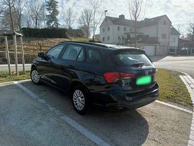 Gebraucht Fiat Tipo 95 PS (69 kW) 2016 Blau Kombi