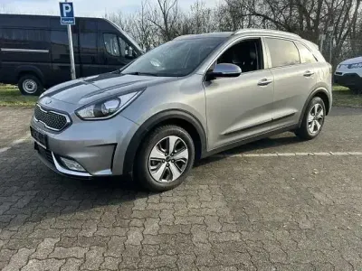 Używany Kia Niro Vision 105 KM (77 kW) 2019 Szary SUV